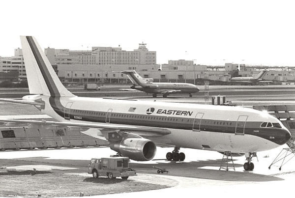 23年后“重生” 美国东方航空迎首架新飞机
