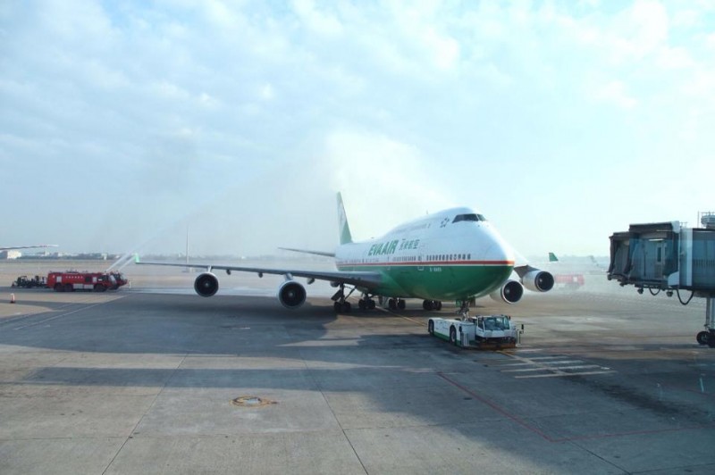 《长荣747-400客货机走入历史！辉煌纪录无人能敌》