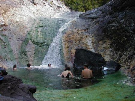 《探秘日本温泉男女“混浴” 与色情无关》