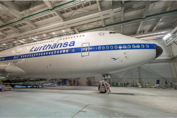 汉莎747-8I复古涂装与“古装”为何不同？