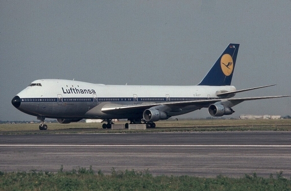 汉莎747-8I复古涂装与“古装”为何不同？
