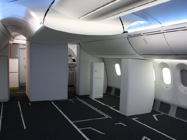 图集：波音787展馆内设计你自己的梦想客机