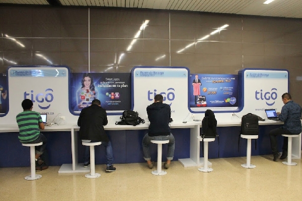 《机场用定向广告打感情牌 乘客更愿花钱消费》