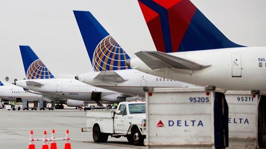 《美联航将撤出纽约肯尼迪机场 称连续7年亏损》