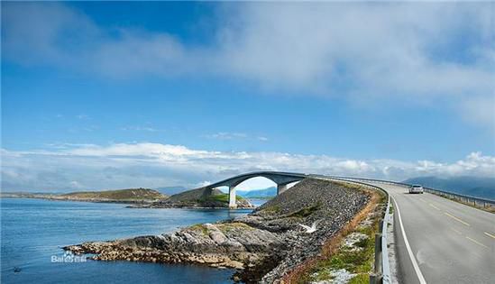 《这条挪威海滨公路 世上最美也最危险》