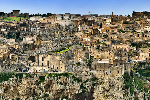 《石头城马泰拉 意大利最高端的旅游景点》