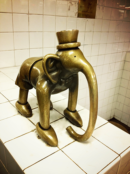 《纽约旅游体验百年地铁文化 小铜人的地铁人生LifeUnderground》