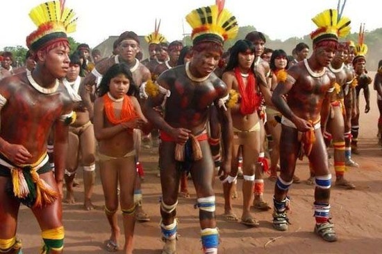 《在非洲大陆上有这样不准女性穿裤子的部落》