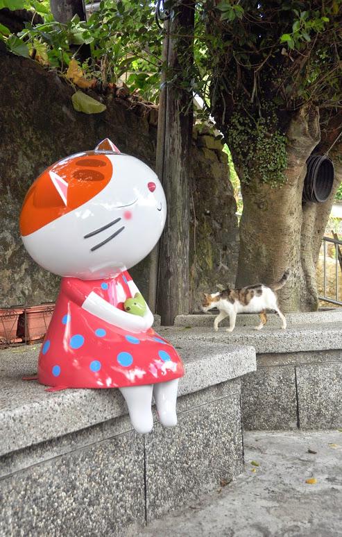《Q版猫咪公车站牌…猴硐猫村翻新　猫奴们疯狂吧！》