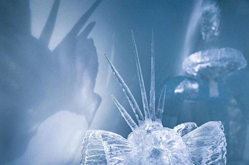 《旅馆奇观|瑞典冰雪酒店开业　主题房间纯美到令人窒息》
