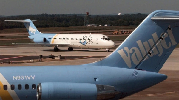 穿越航空最后一次航班28日执飞 21年运营终结