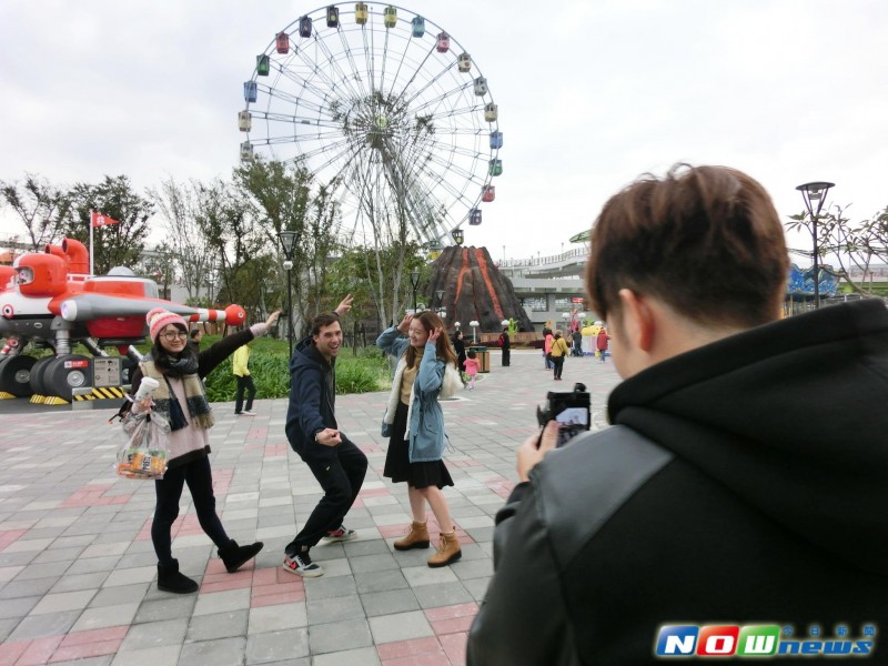 《尖叫伺候！儿童新乐园搞刺激　美国留学生也疯狂》