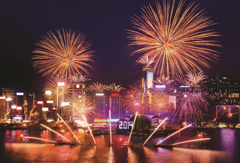 《香港下雪了！跨年烟火不仅看得到　还闻的到！》