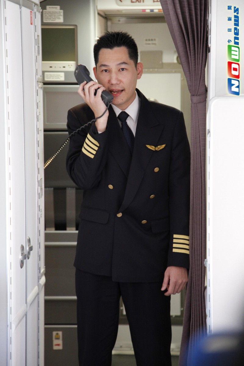 《三万英尺迎曙光　旅客直呼好感动！华航：明年再办　》