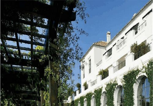 《杰克船长抛售古村 超奢庄园改造成酒店也不错》