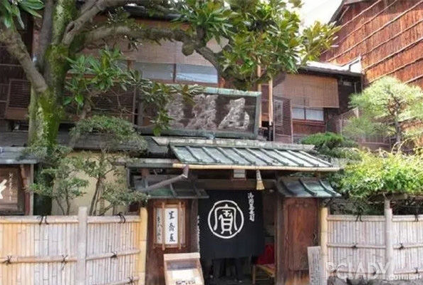 《老滋味！去全球最老的餐厅享用美食》