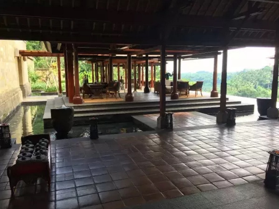 《一个隐藏在茂密深林间的精品酒店 住一晚你还想走吗？》